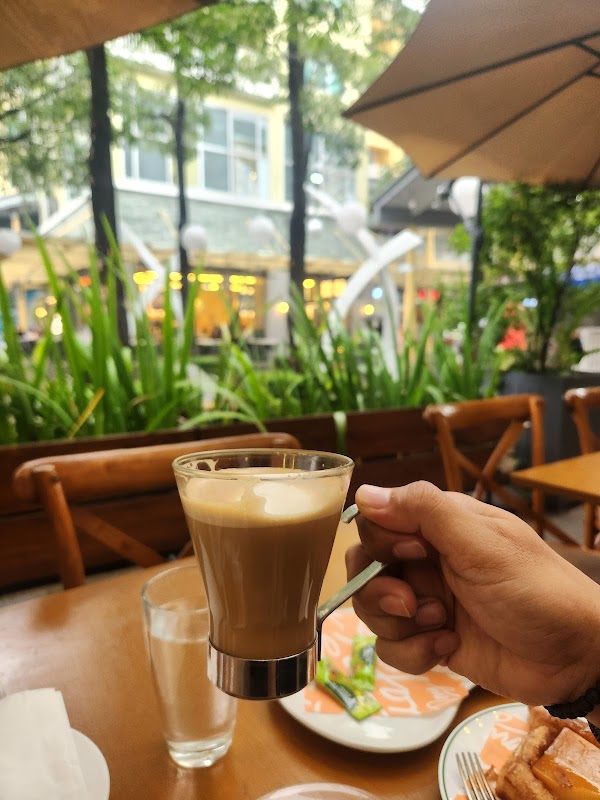 Shops at Serendra