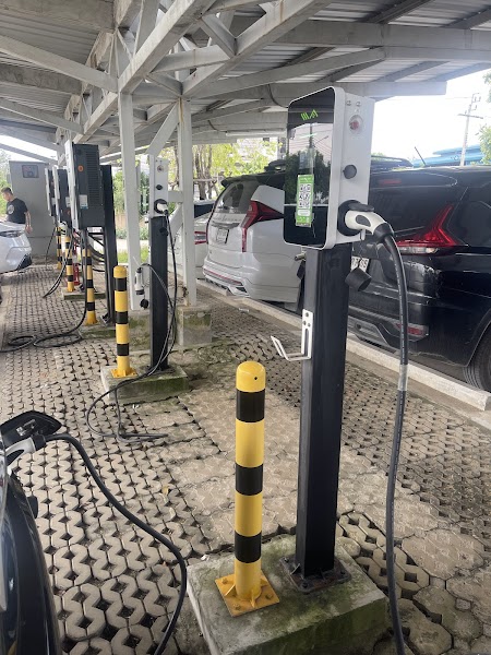 EA Anywhere Charging Station