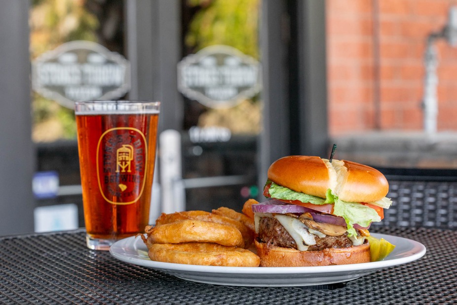 Stones Throw Tavern photo 2