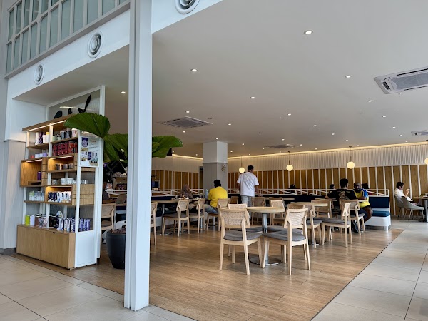 The Coffee Bean & Tea Leaf - Photo 1