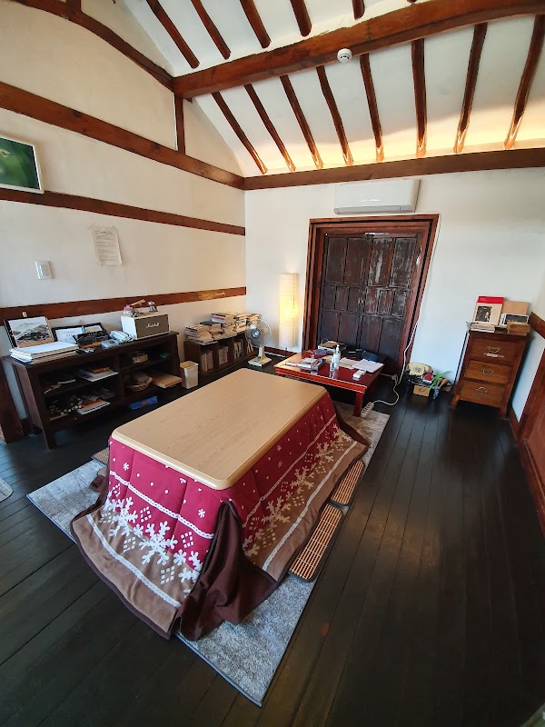 Bonghwangjae Hanok