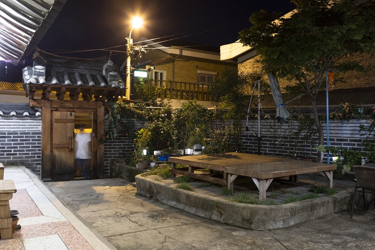 Bonghwangjae Hanok