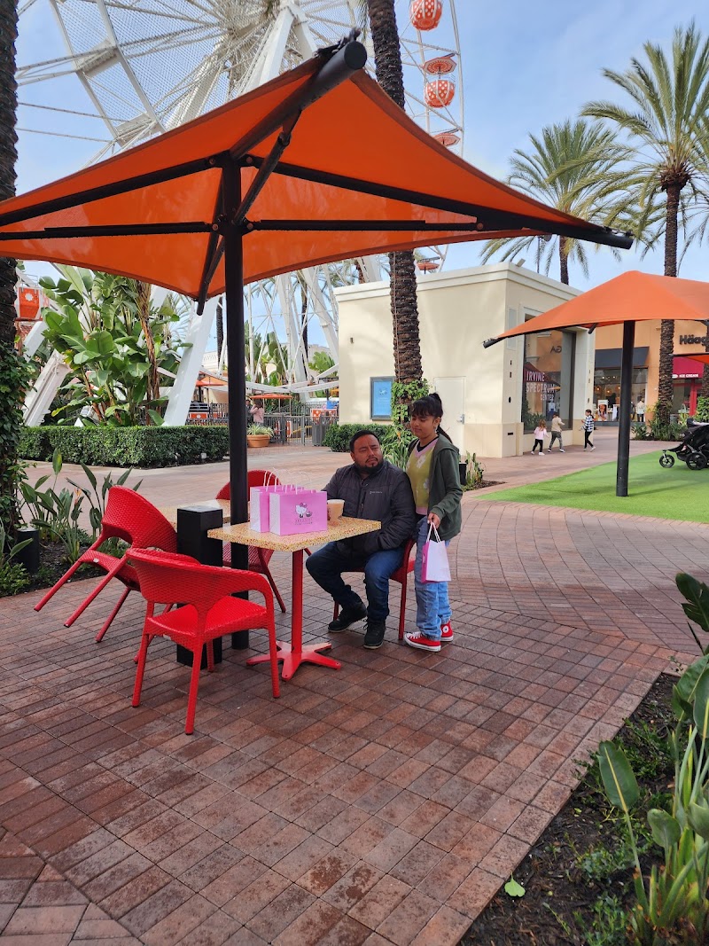 Hello Kitty Café photo 1