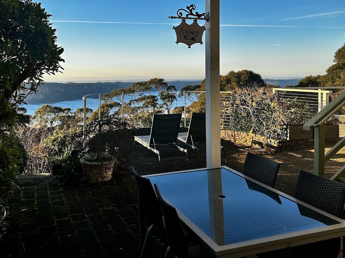 Dalia's Blue Mountain Retreat — 3