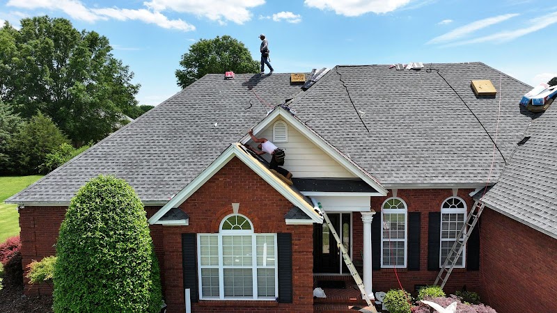 Thoughtful Roofer photo 2