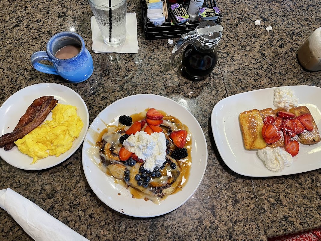 Another Broken Egg Cafe photo 4