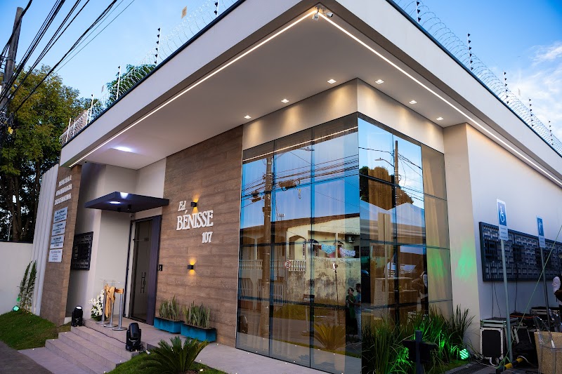 Laís Bittencourt | Endodontista | Tratamento de Canal - foto 2