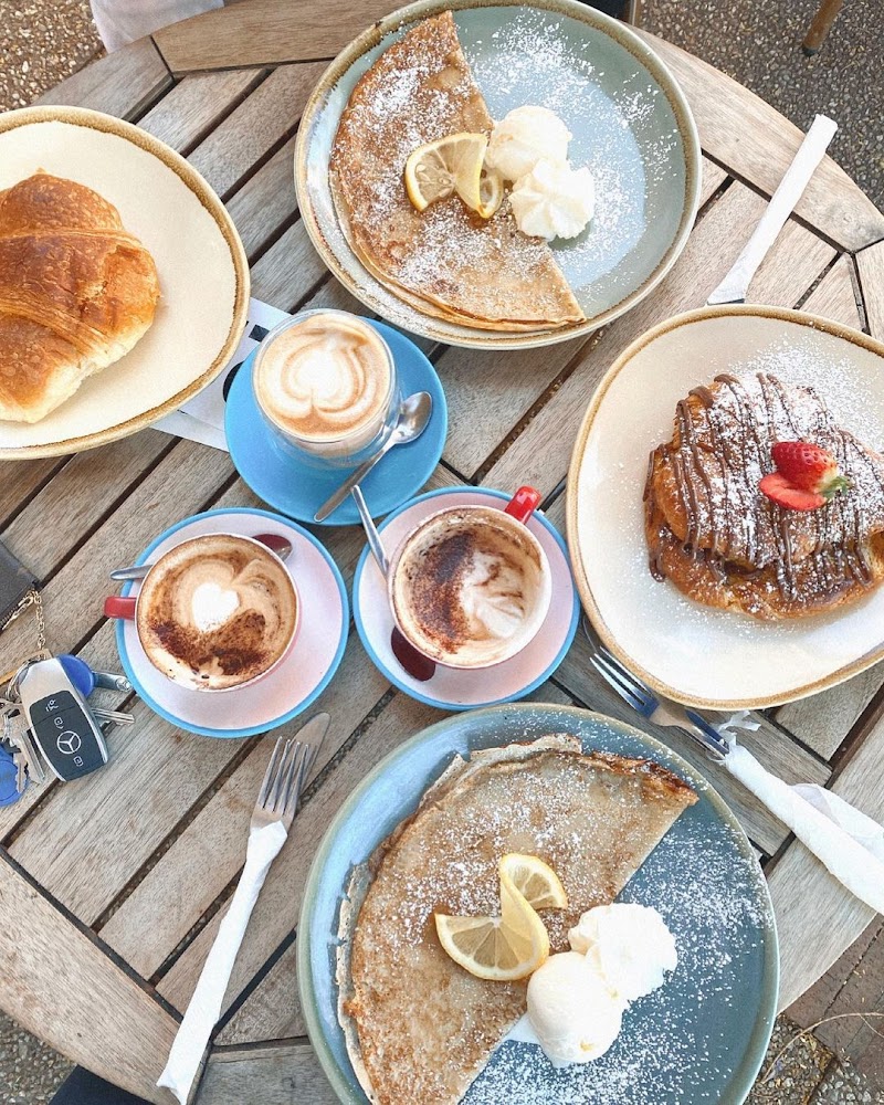 Le Jardin Cafe Restaurant photo 2