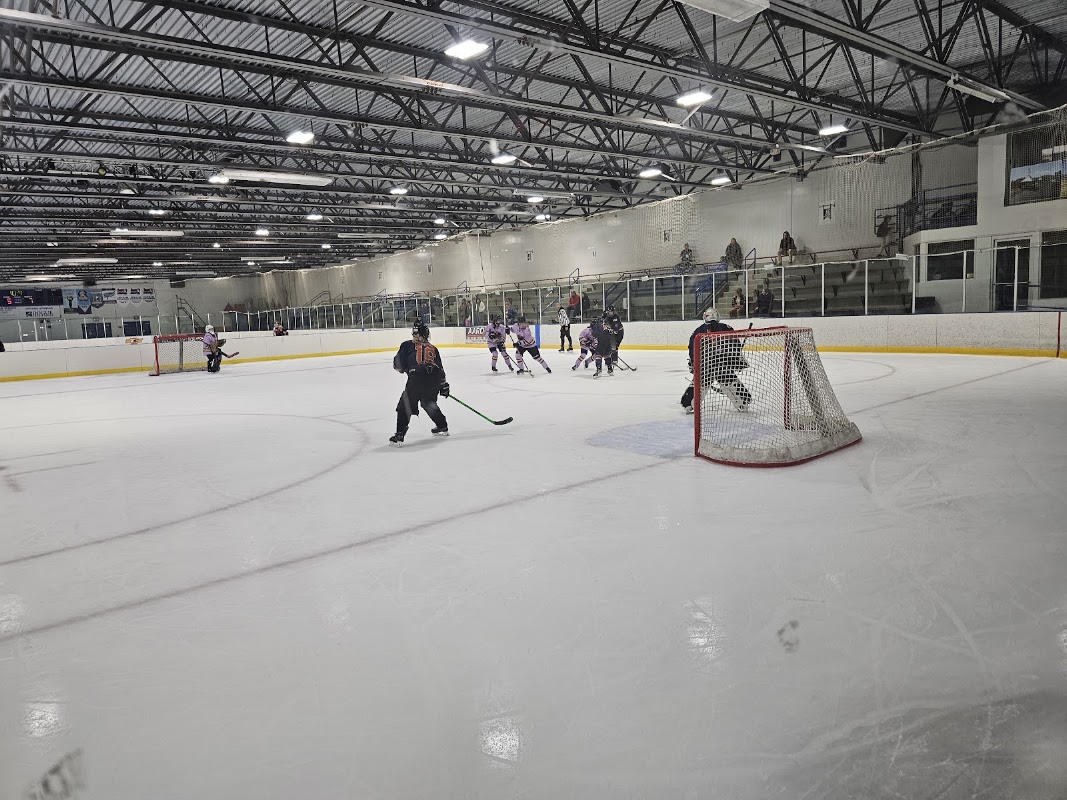 Hondo's Ice Rink exterior — Medford, United States