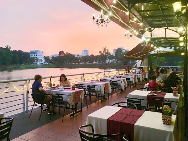 Secret Of Louisiana At The Lake Restaurant