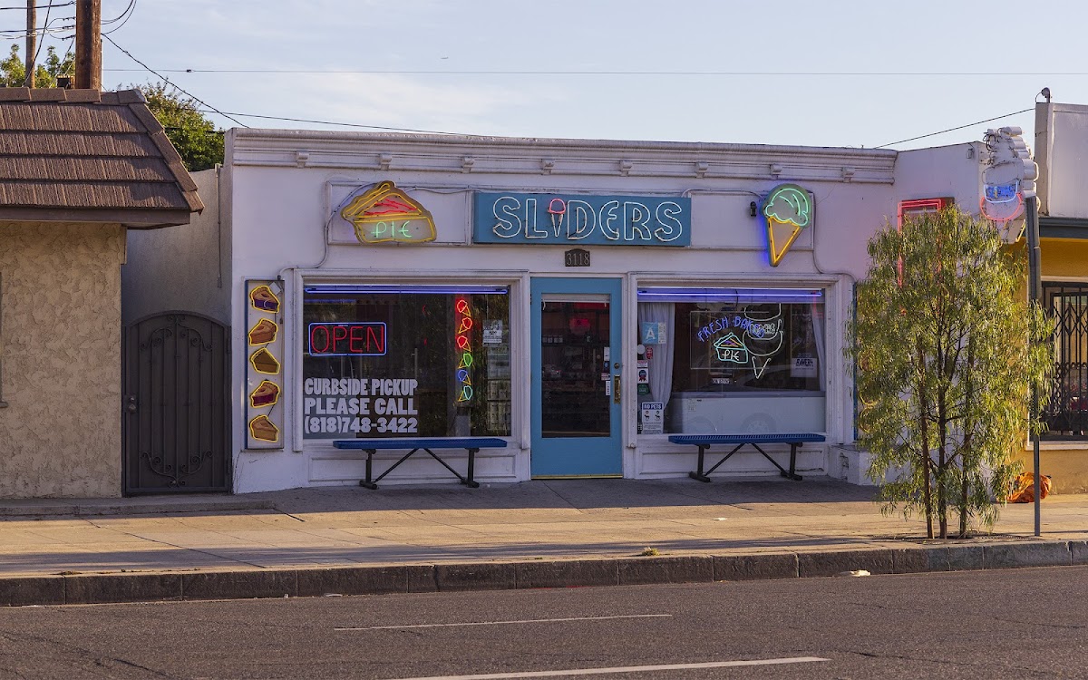 Sliders Bakery and Ice Cream Factory: Google Places image 3