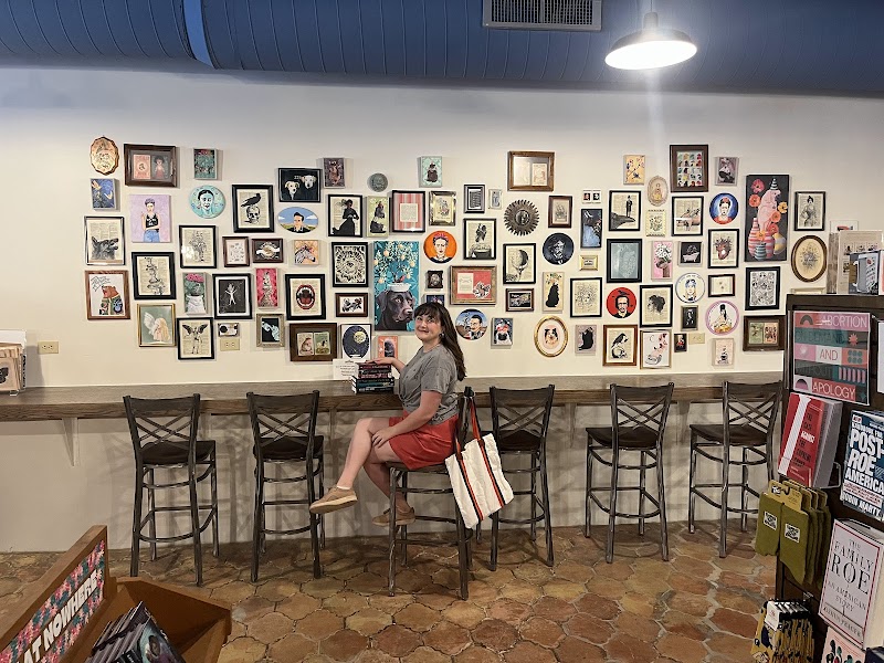 Nowhere Bookshop photo 4