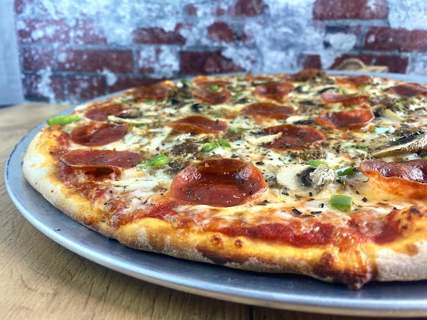 Photo by Pizza Donisi