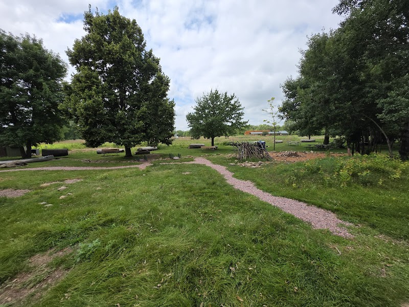 The Outdoor Campus - Photo 5