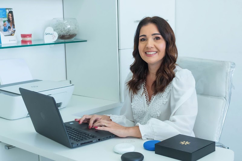 Dra Juliana Porcaro | Acertt Odontologia | Largo do Machado | Catete - foto 2