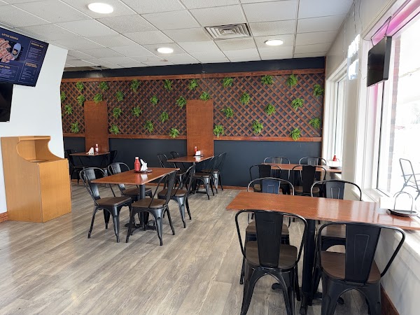 LITTLE ANGELS BURGERS AND WINGS exterior