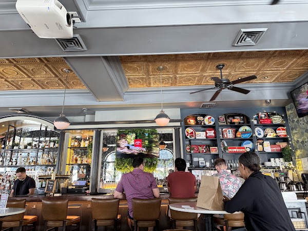 Photo of Oliver's Astoria