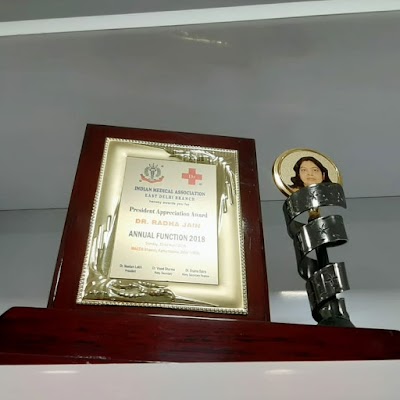 Dr Radha Jain: Genesis Neurogen Centre For Lady Doctor | Gynecologist & Obstetrician | Anand Vihar | Karkardooma | East Delhi - Image 2