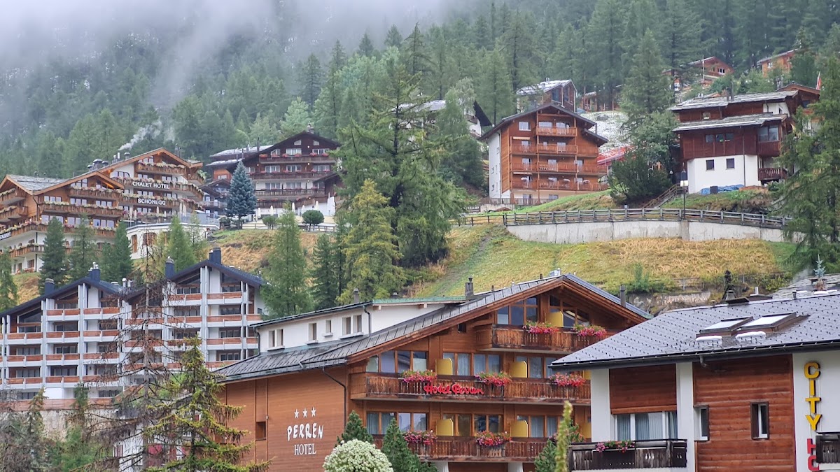 Hotel Alpenroyal, dog-friendly hotel in Zermatt