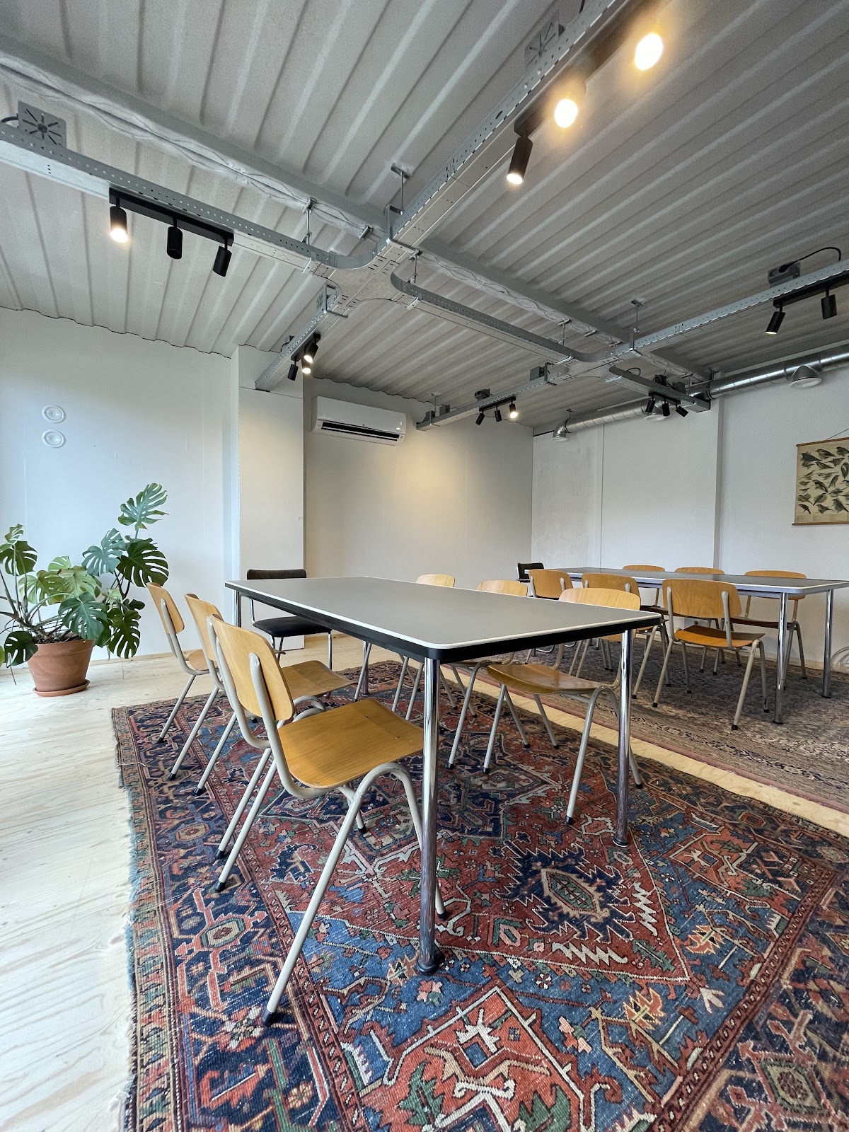 VRIJ — Koffie, Lunch & Brainstormruimte