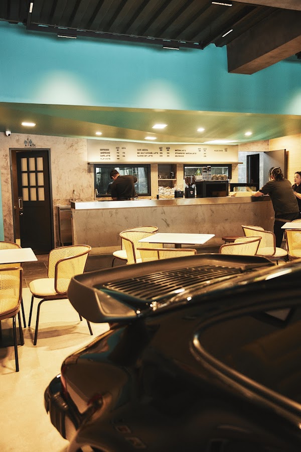 Flatsix Cafe 1