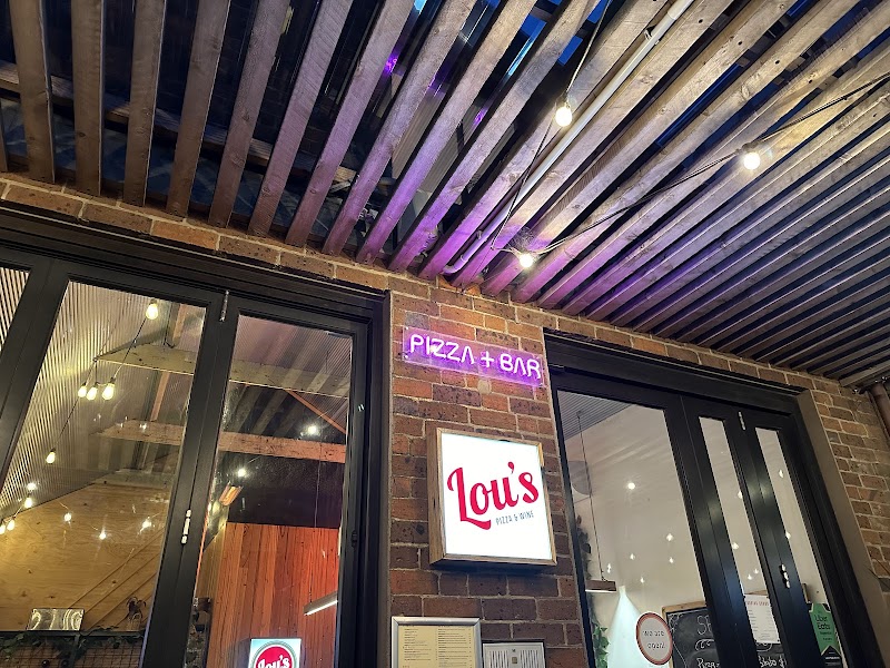 Lou’s Pizza