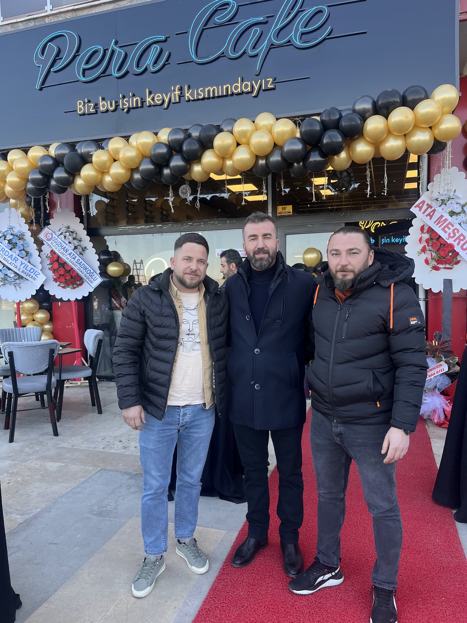 Tiny Pub mekanı