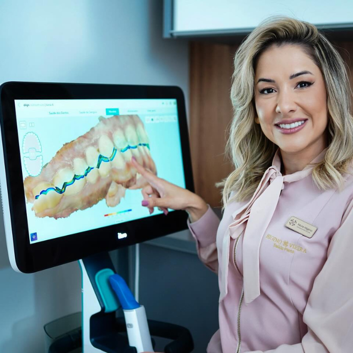 Dra. Nívia Higino | Invisalign em Uberlândia