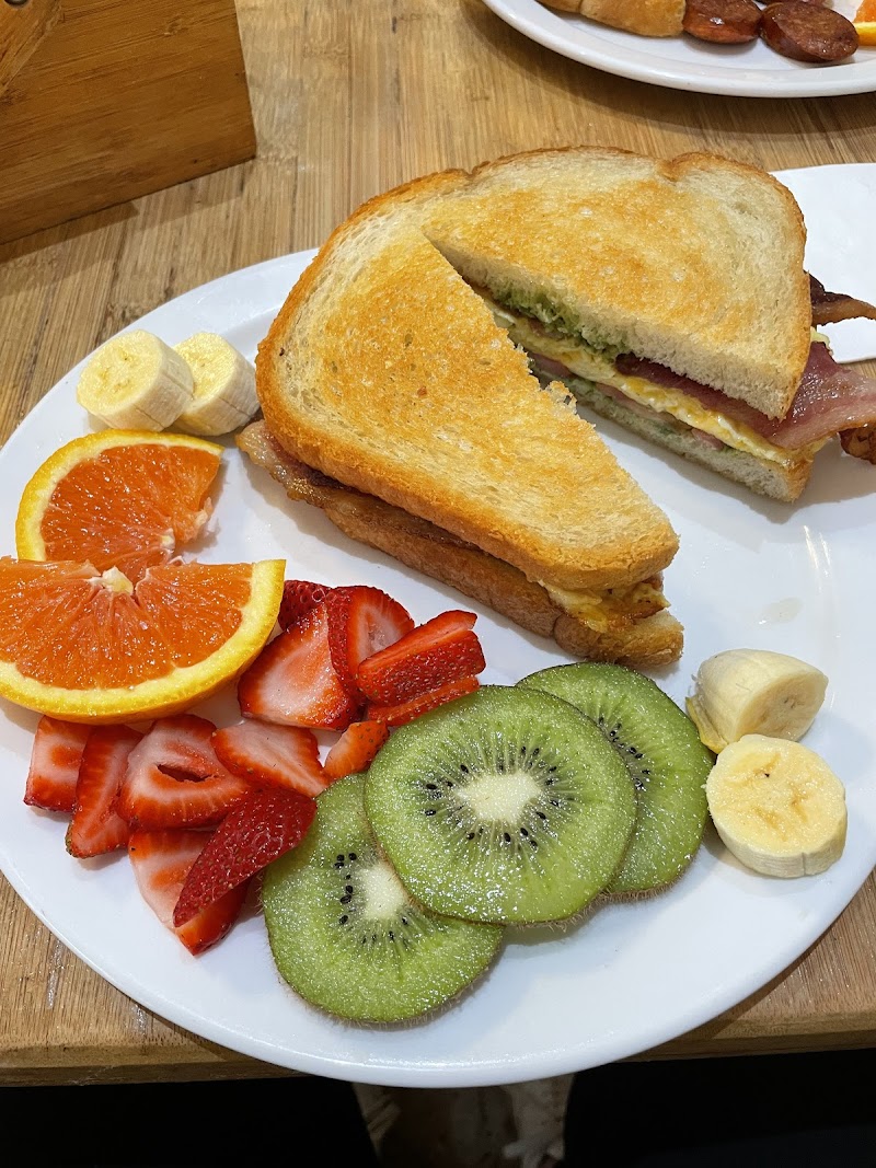 Island Fresh Café photo 3