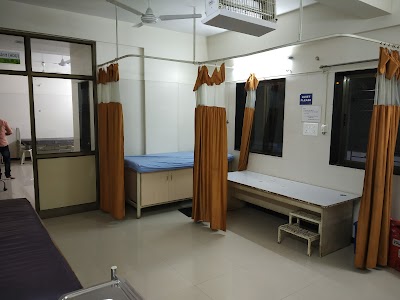 Chaitanya Accident & Trauma Care Center (Dr. Vinit Deore & Dr. Sameer Patil) - Image 2