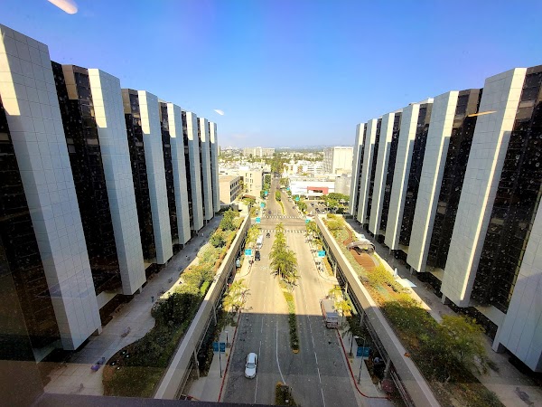 Cedars-Sinai Medical Center photo 2