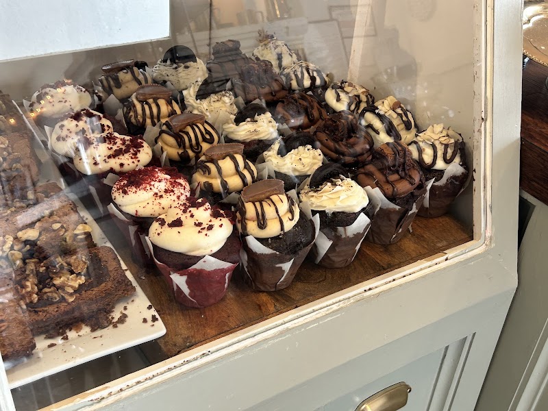 Sweet Tweets Bakery photo 3