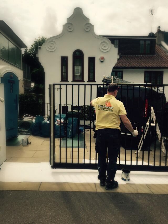 Rob's Decorators — photo 1