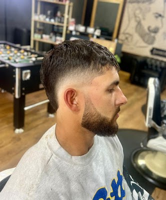 Scissors house barbershop Kingsville photo 3