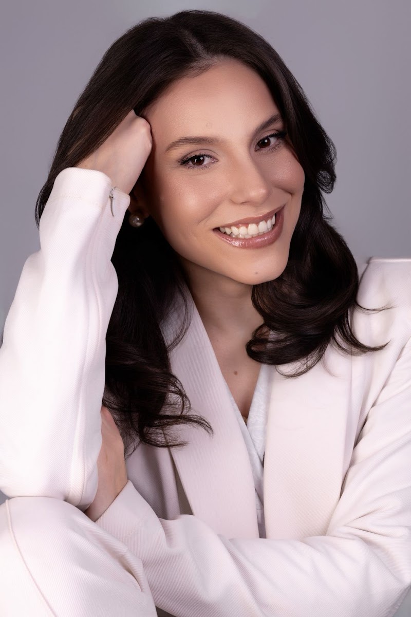 Dra Thayla Almeida Odontologia - foto 4