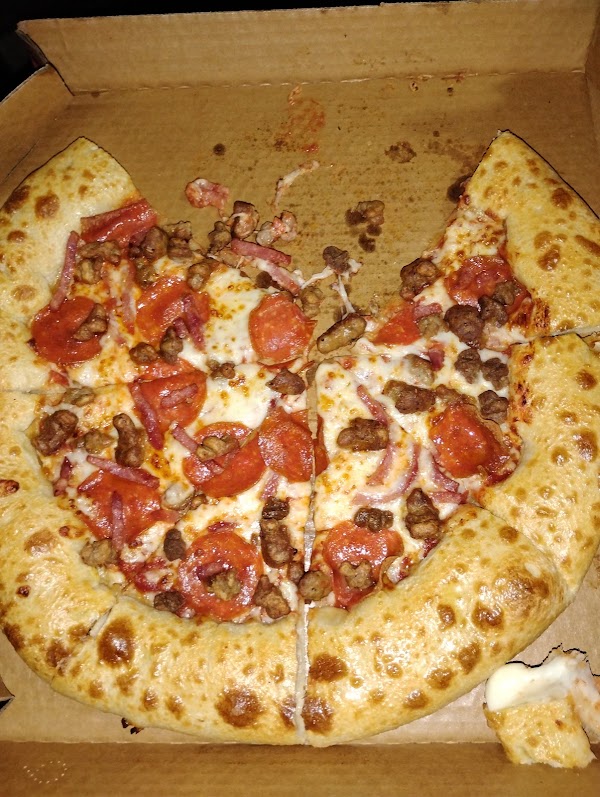 PIZZA HUT #042049 exterior