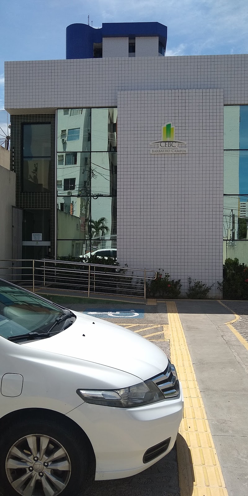 Dr. Jefferson Lopes | Dentista em Natal - prótese, implante dentário, clareamento dental, facetas. Clínica odontológica. - foto 3