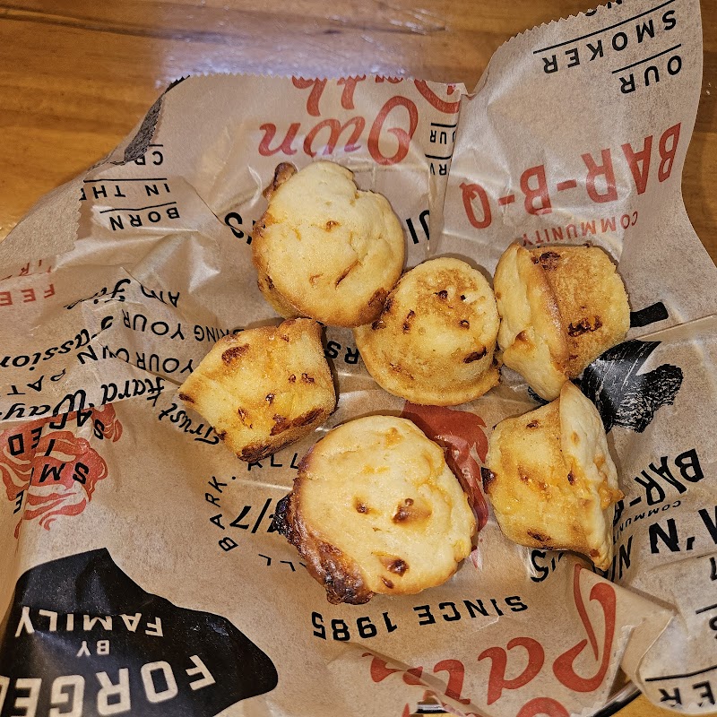 Jim 'N Nick's Bar-B-Q photo 3