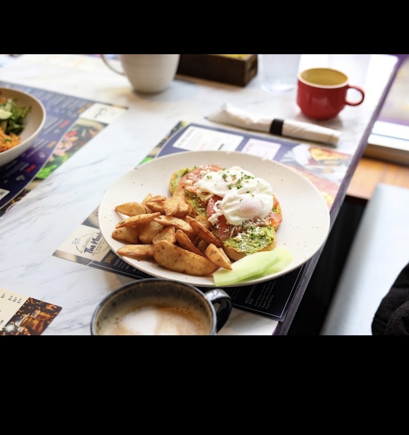 The Cozy Cafe + Bar, West Kelowna photo 3