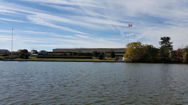 Columbia Island Marina photo 2