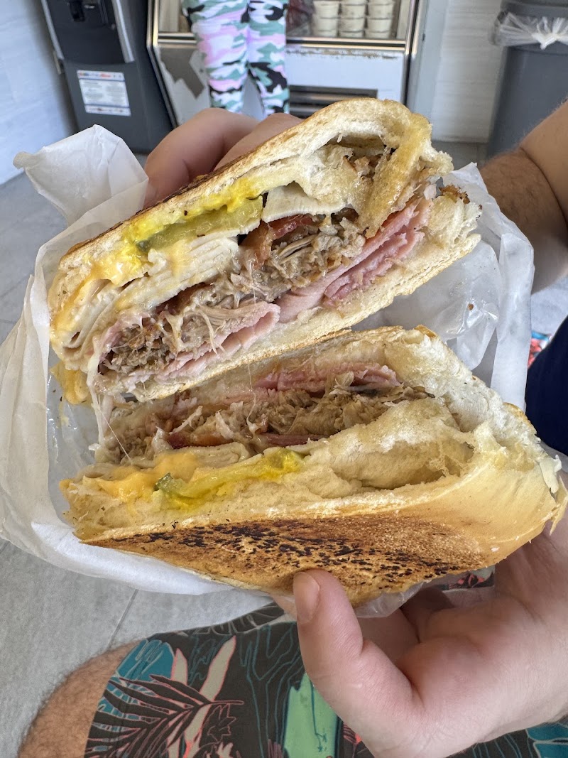 Sandy's Café photo 3