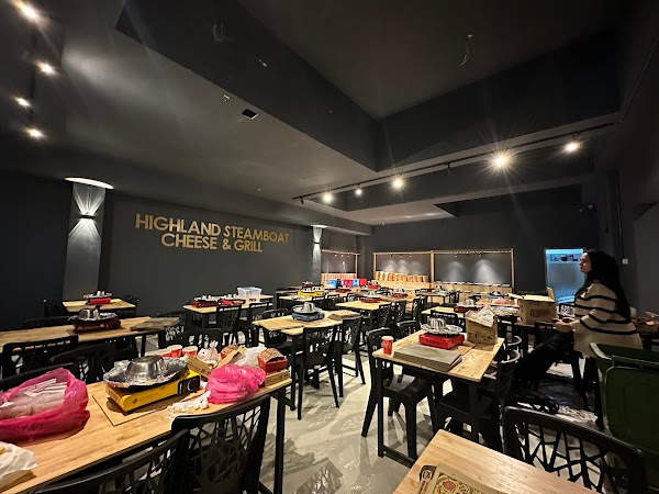 Highland Steamboat Cheese & Grill 1