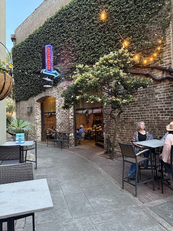 Hutson Alley photo 3