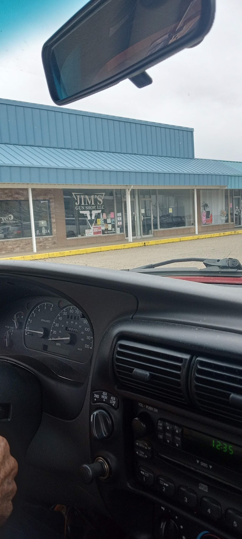 D J Gun Shoppe photo
