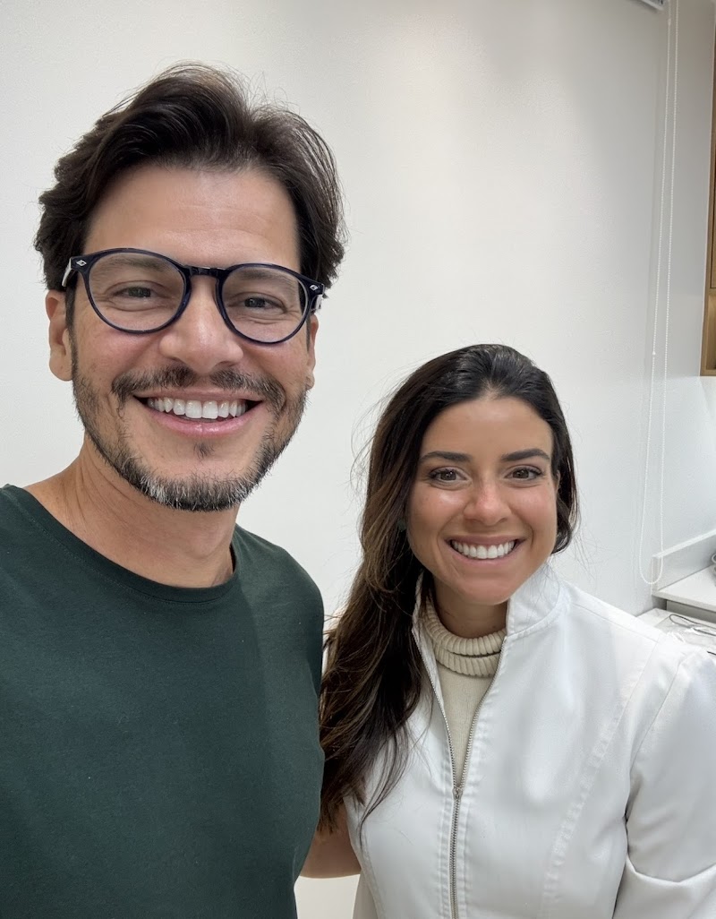 Dra. Fabiana Lisboa I Dentista I AirFlow I Limpeza sem Incômodo I Lentes de Contato I Periodontista I Implante - foto 4