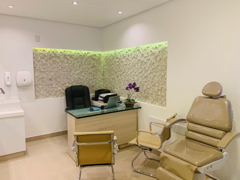 Ortodontia Brasilia - Dra Carolina Barbosa - Invisalign Brasilia - Aparelho Tratamento Ronco e Apneia - Tratamento Atm e Dtm - foto 4