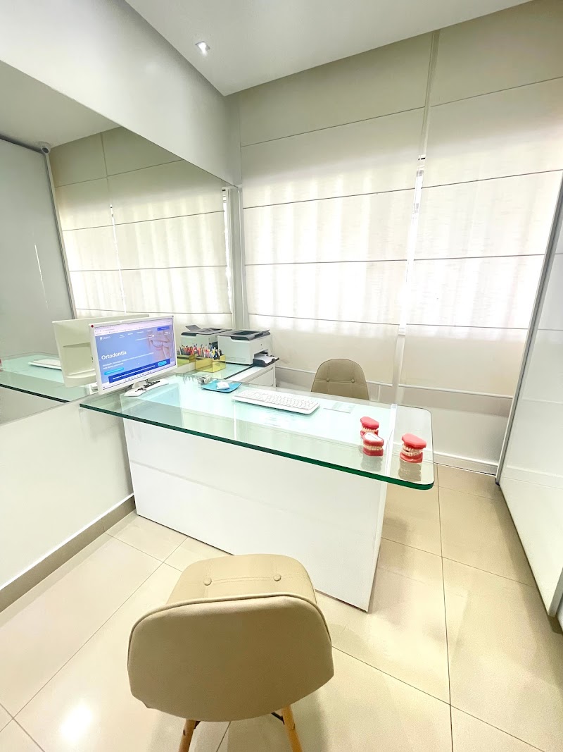 Ortodontia Brasilia - Dra Carolina Barbosa - Invisalign Brasilia - Aparelho Tratamento Ronco e Apneia - Tratamento Atm e Dtm - foto 5