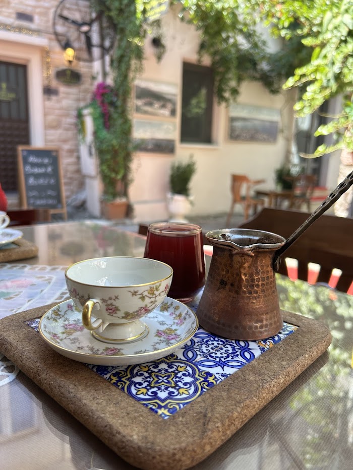 Alinda Cafe