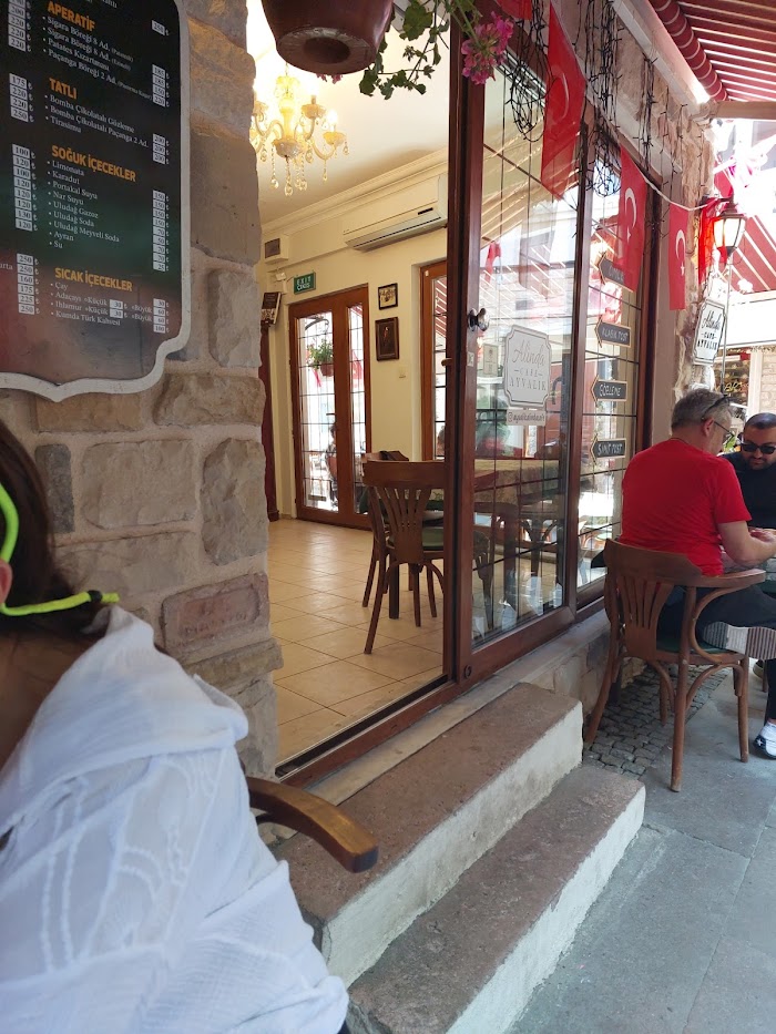 Alinda Cafe