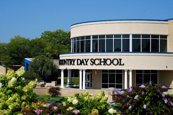 KY COUNTRY DAY exterior